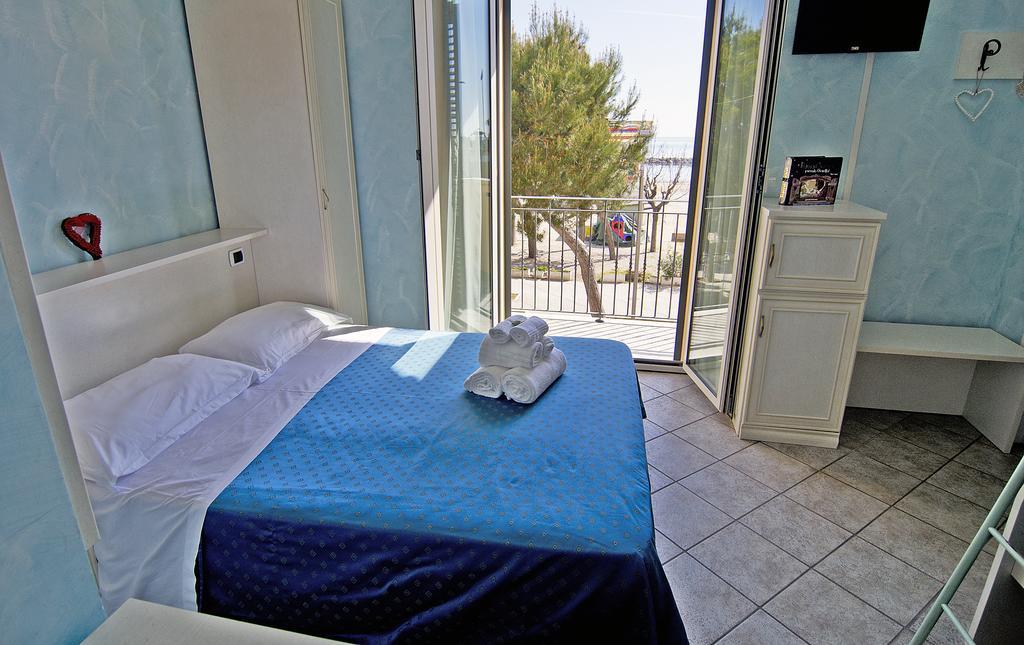 Hotel Capital Cupra Marittima Zimmer foto